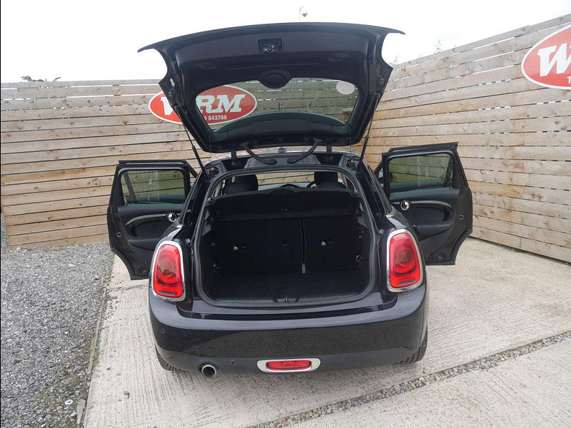 MINI Hatch 1.5 Cooper D Euro 6 (s/s) 5dr 5dr Manual 2025