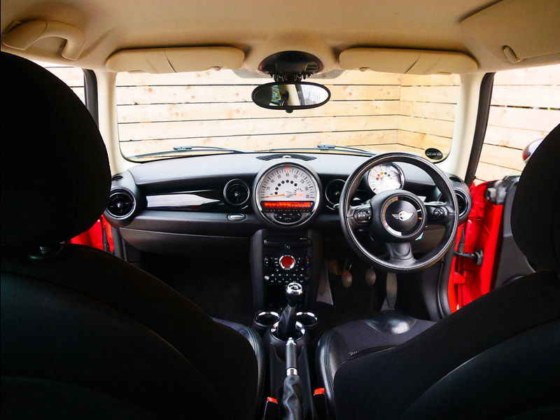 MINI Hatch 1.6 Cooper D Hatchback 3dr Diesel Manual Euro 5 (s/s) (112 ps) 3dr Manual 2025