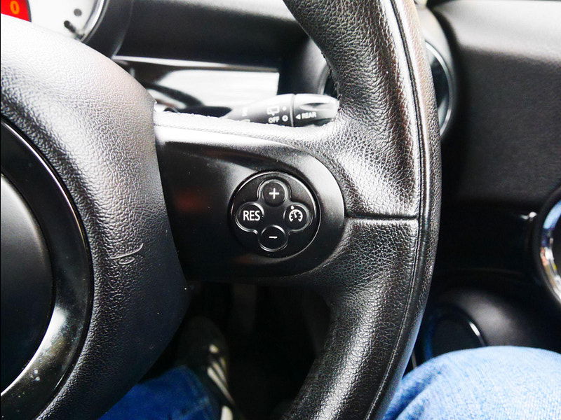 MINI Hatch 1.6 Cooper D Hatchback 3dr Diesel Manual Euro 5 (s/s) (112 ps) 3dr Manual 2025