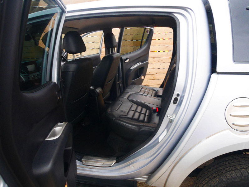 Mitsubishi L200 2.5 DI-D Barbarian 4WD Euro 5 4dr (LB) 4dr Manual 2025