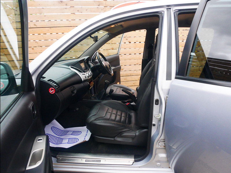 Mitsubishi L200 2.5 DI-D Barbarian 4WD Euro 5 4dr (LB) 4dr Manual 2025