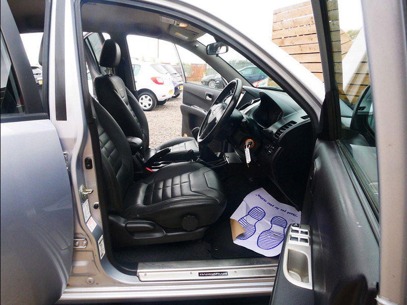 Mitsubishi L200 2.5 DI-D Barbarian 4WD Euro 5 4dr (LB) 4dr Manual 2025