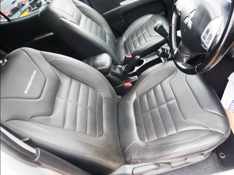 Mitsubishi L200 2.5 DI-D Barbarian 4WD Euro 5 4dr (LB) 4dr Manual 2025