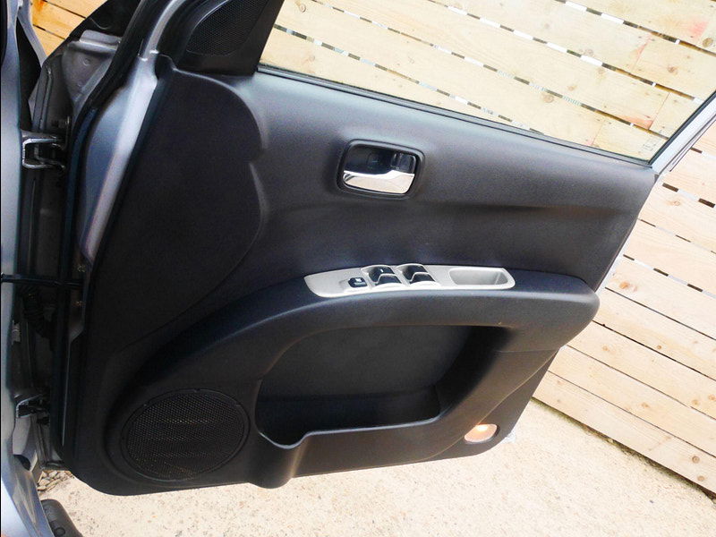 Mitsubishi L200 2.5 DI-D Barbarian 4WD Euro 5 4dr (LB) 4dr Manual 2025