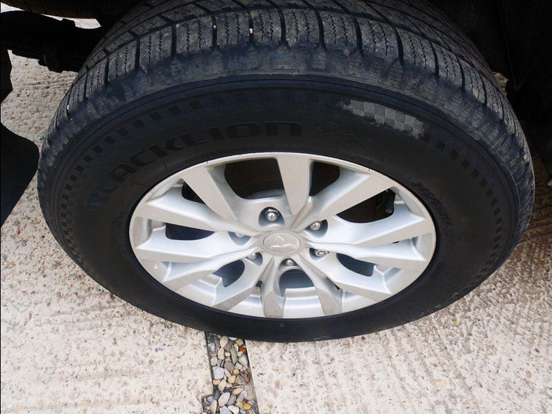 Mitsubishi L200 2.5 DI-D Barbarian 4WD Euro 5 4dr (LB) 4dr Manual 2025