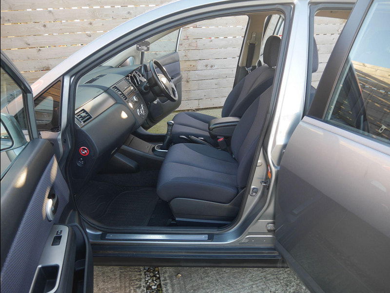 Nissan Tiida  5dr Manual 2025