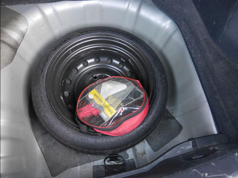 Nissan Tiida  5dr Manual 2025