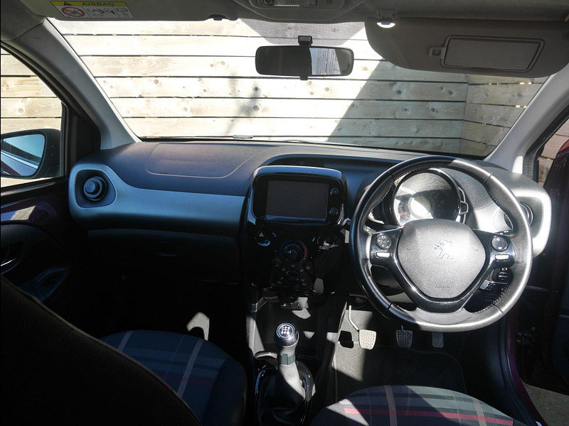 Peugeot 108 1.2 VTi PureTech Allure Hatchback 5dr Petrol Manual Euro 5 (82 ps) 5dr Manual 2026