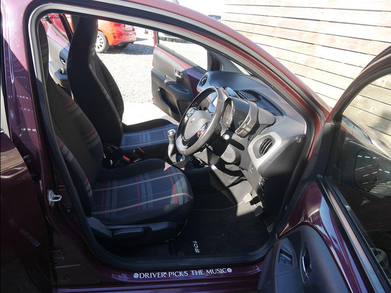 Peugeot 108 1.2 VTi PureTech Allure Hatchback 5dr Petrol Manual Euro 5 (82 ps) 5dr Manual 2026