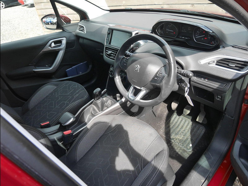 Peugeot 2008 1.2 PureTech Active SUV 5dr Petrol Manual Euro 6 (s/s) (82 ps) 5dr Manual 2026