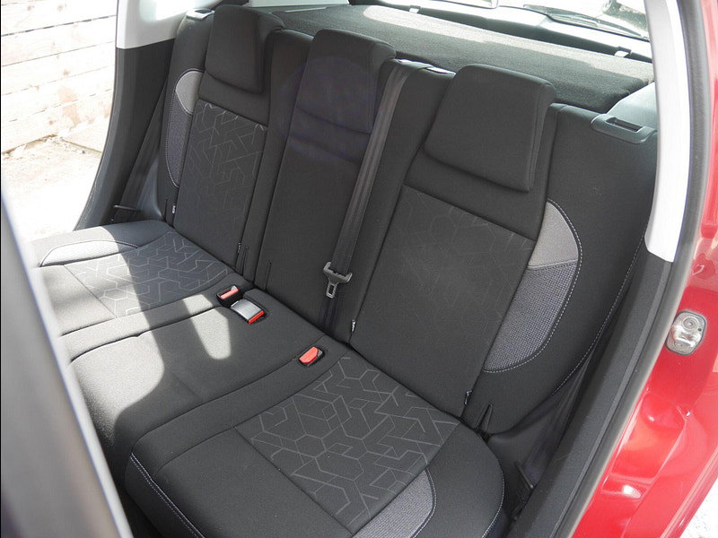 Peugeot 2008 1.2 PureTech Active SUV 5dr Petrol Manual Euro 6 (s/s) (82 ps) 5dr Manual 2026