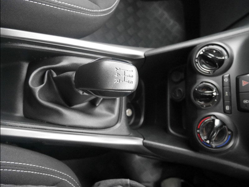 Peugeot 2008 1.2 PureTech Active SUV 5dr Petrol Manual Euro 6 (s/s) (82 ps) 5dr Manual 2025