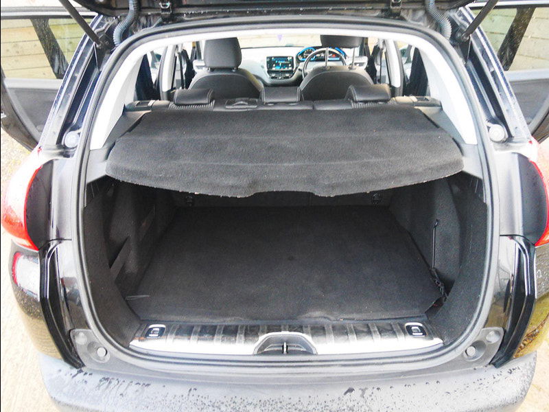 Peugeot 2008 1.2 PureTech GPF Allure SUV 5dr Petrol Manual Euro 6 (s/s) (130 ps) 5dr Manual 2026