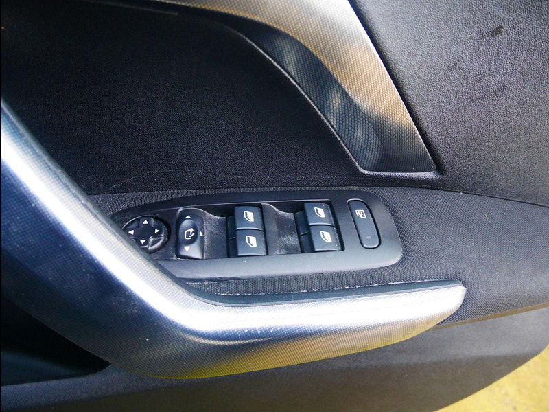 Peugeot 2008 1.2 PureTech GPF Allure SUV 5dr Petrol Manual Euro 6 (s/s) (130 ps) 5dr Manual 2026