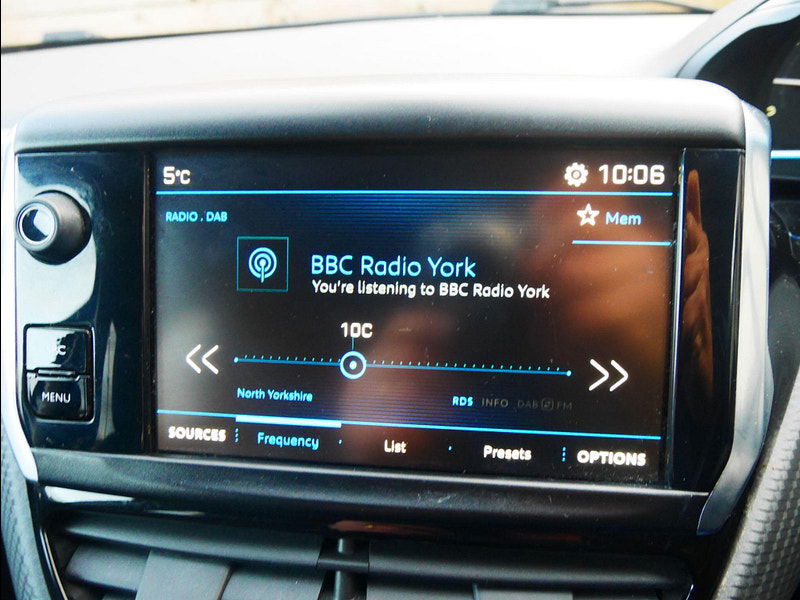 Peugeot 2008 1.2 PureTech GPF Allure SUV 5dr Petrol Manual Euro 6 (s/s) (130 ps) 5dr Manual 2026