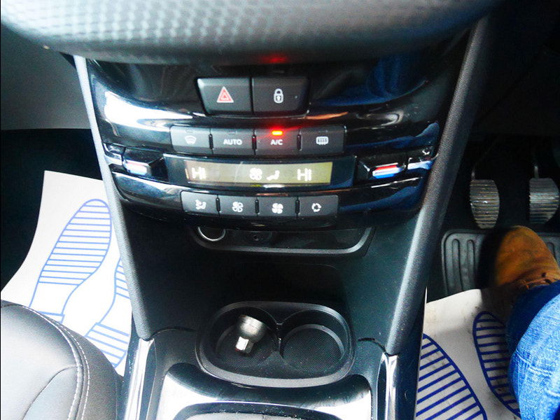 Peugeot 2008 1.2 PureTech GPF Allure SUV 5dr Petrol Manual Euro 6 (s/s) (130 ps) 5dr Manual 2026