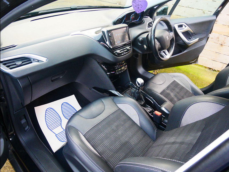 Peugeot 2008 1.2 PureTech GPF Allure SUV 5dr Petrol Manual Euro 6 (s/s) (130 ps) 5dr Manual 2026