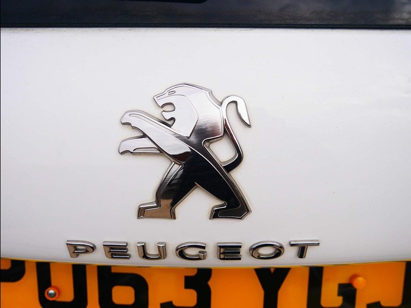 Peugeot 2008 1.2 VTi Allure Euro 5 5dr 5dr Manual 2024