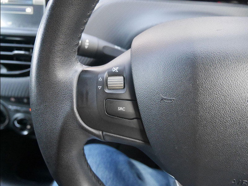 Peugeot 208 1.2 PureTech Active Hatchback 5dr Petrol Manual Euro 6 (82 ps) 5dr Manual 2026