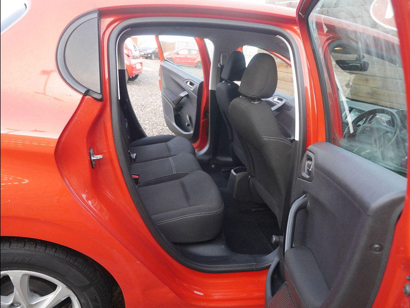 Peugeot 208 1.2 PureTech Active Hatchback 5dr Petrol Manual Euro 6 (82 ps) 5dr Manual 2026