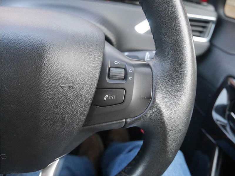 Peugeot 208 1.2 PureTech Active Hatchback 5dr Petrol Manual Euro 6 (82 ps) 5dr Manual 2026