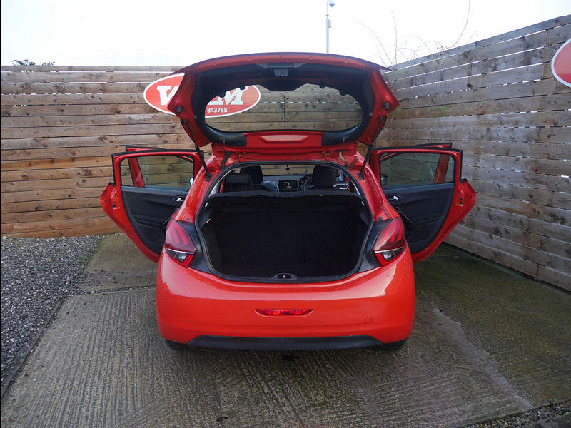 Peugeot 208 1.2 PureTech Active Hatchback 5dr Petrol Manual Euro 6 (82 ps) 5dr Manual 2026