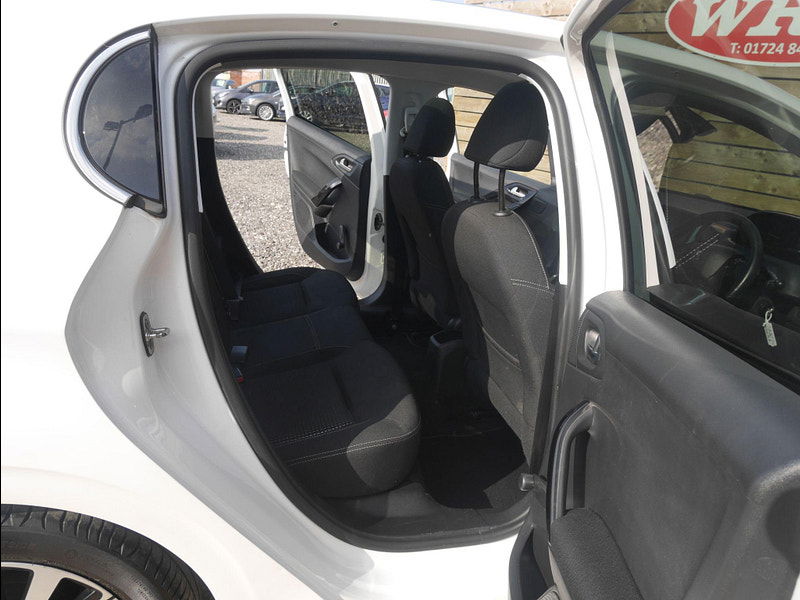 Peugeot 208 1.2 PureTech Allure Premium Euro 6 5dr 5dr Manual 2025