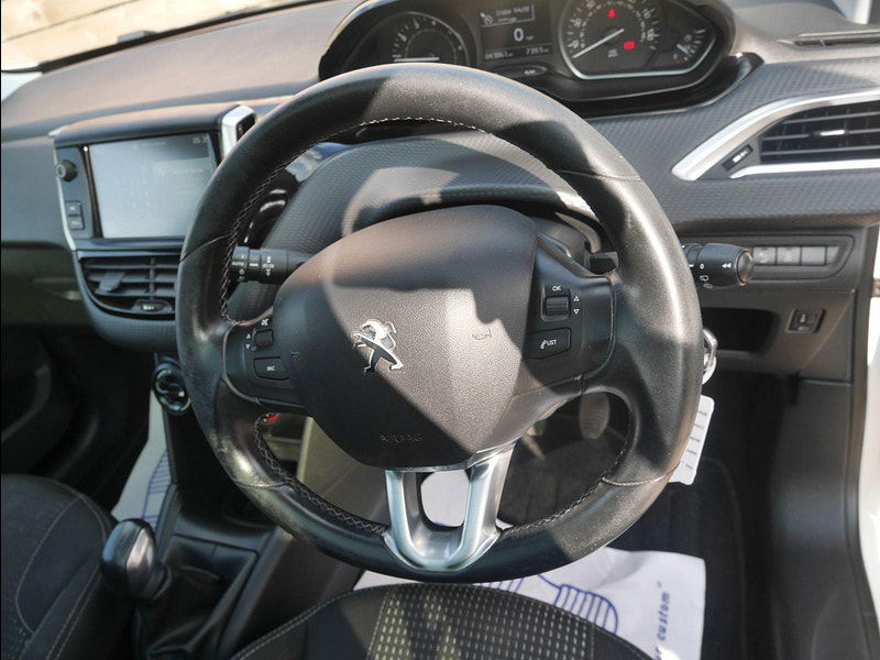 Peugeot 208 1.2 PureTech Allure Premium Euro 6 5dr 5dr Manual 2025