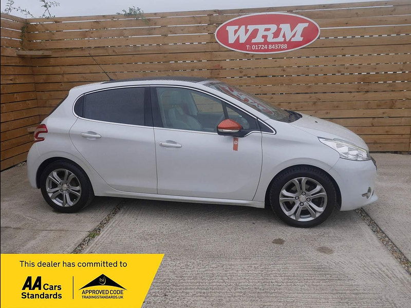 Peugeot 208 1.2 VTi PureTech Roland Garros Euro 5 5dr 5dr Manual 2025