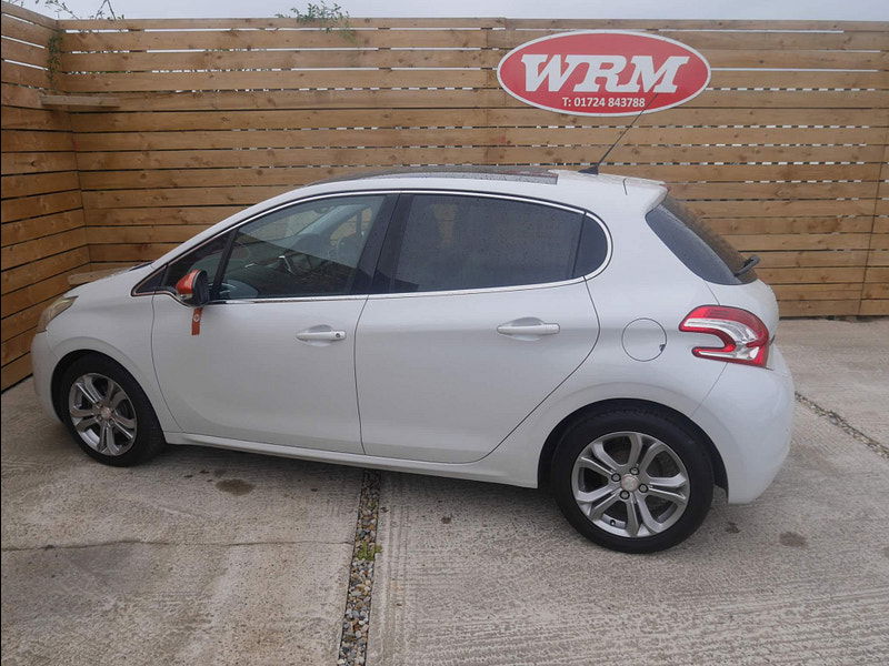 Peugeot 208 1.2 VTi PureTech Roland Garros Euro 5 5dr 5dr Manual 2025