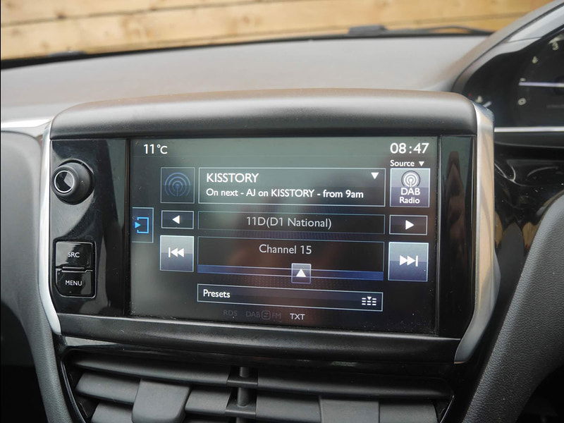 Peugeot 208 1.2 VTi PureTech Roland Garros Euro 5 5dr 5dr Manual 2025