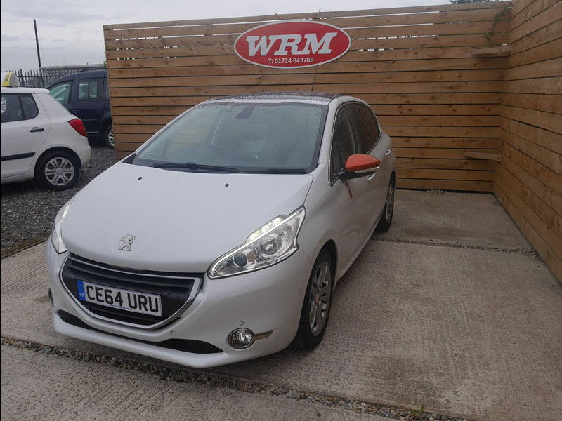 Peugeot 208 1.2 VTi PureTech Roland Garros Euro 5 5dr 5dr Manual 2025