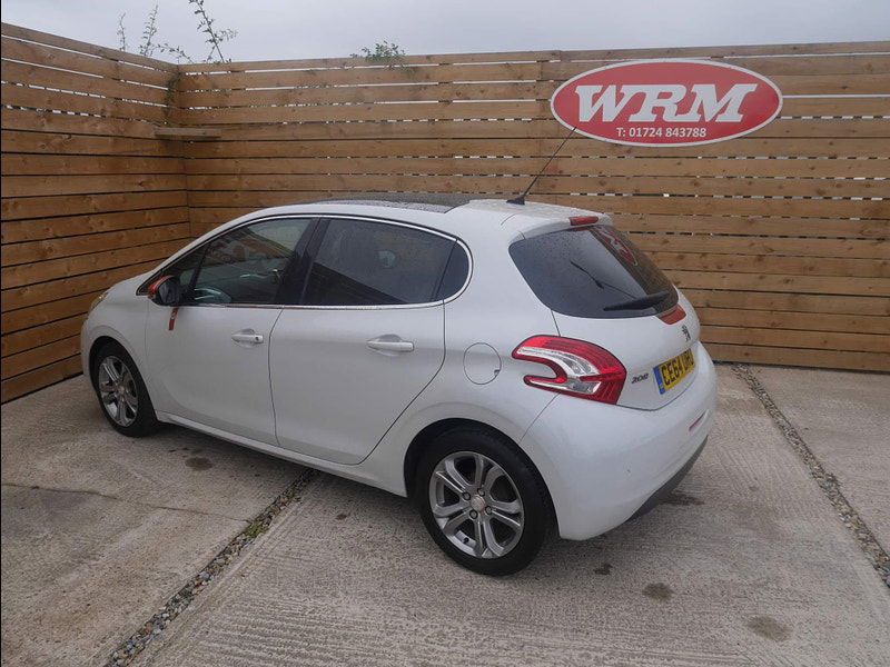 Peugeot 208 1.2 VTi PureTech Roland Garros Euro 5 5dr 5dr Manual 2025