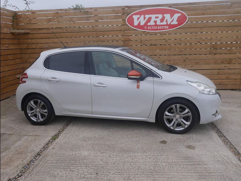 Peugeot 208 1.2 VTi PureTech Roland Garros Euro 5 5dr 5dr Manual 2025