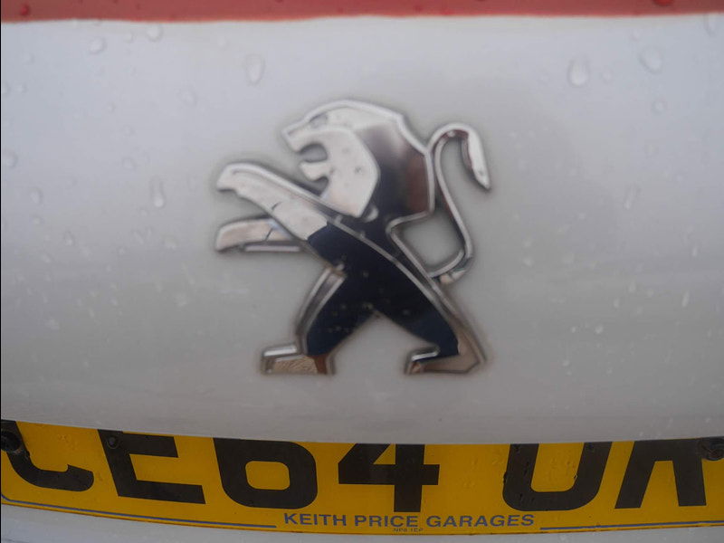 Peugeot 208 1.2 VTi PureTech Roland Garros Euro 5 5dr 5dr Manual 2025
