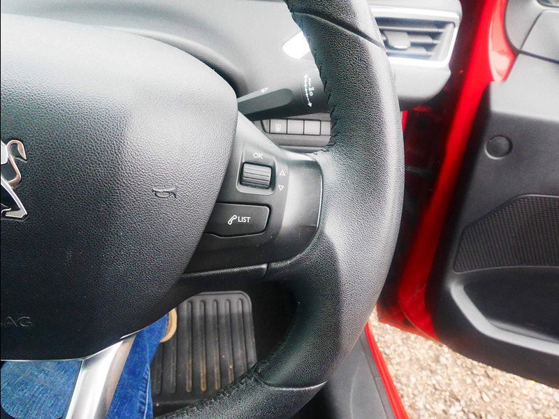 Peugeot 208 1.2 VTi PureTech Style Euro 6 3dr 3dr Manual 2025