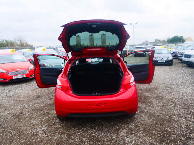 Peugeot 208 1.2 VTi PureTech Style Euro 6 3dr 3dr Manual 2025