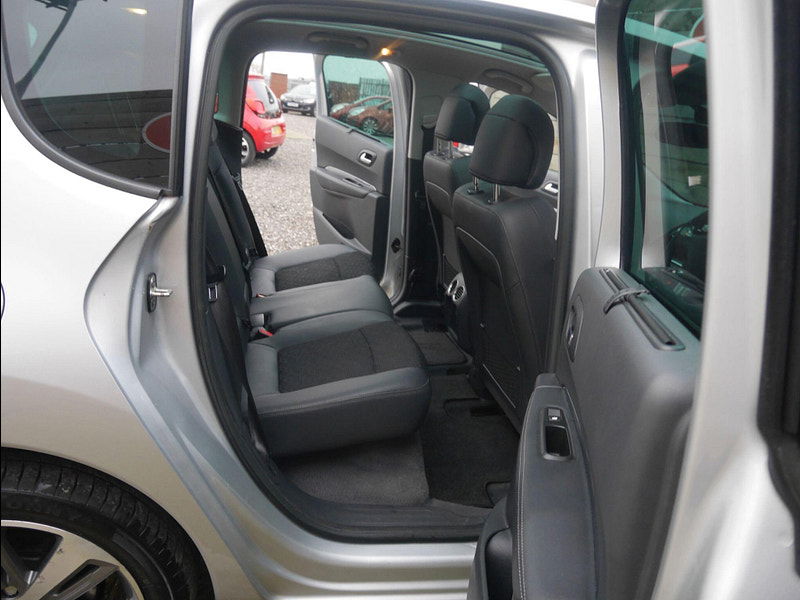 Peugeot 3008 1.6 HDi Allure SUV 5dr Diesel Manual Euro 5 (115 ps) 5dr Manual 2026