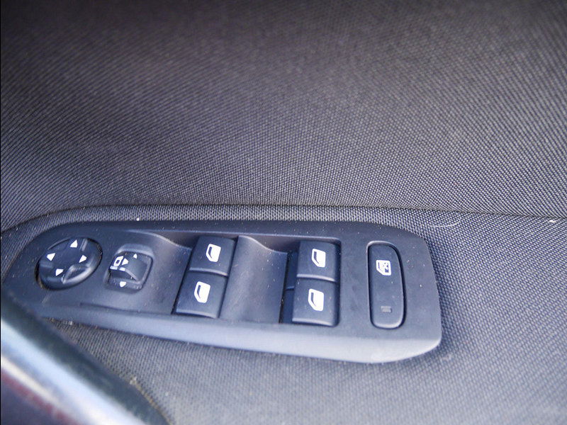 Peugeot 308 SW 1.6 HDi Allure Euro 5 (s/s) 5dr 5dr Manual 2025