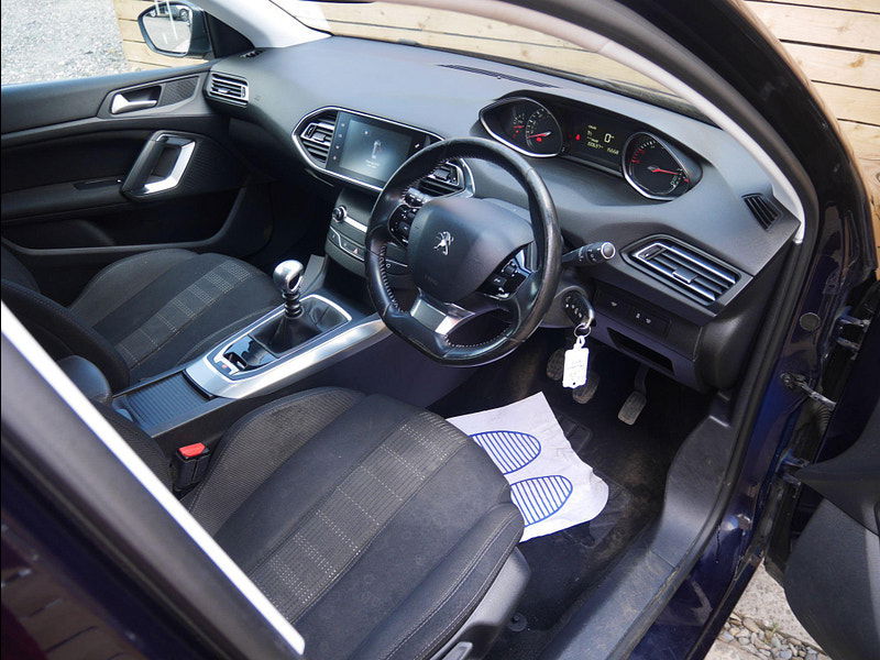 Peugeot 308 SW 1.6 HDi Allure Euro 5 (s/s) 5dr 5dr Manual 2025