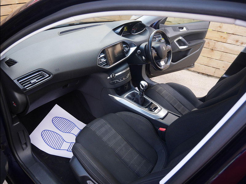 Peugeot 308 SW 1.6 HDi Allure Euro 5 (s/s) 5dr 5dr Manual 2025