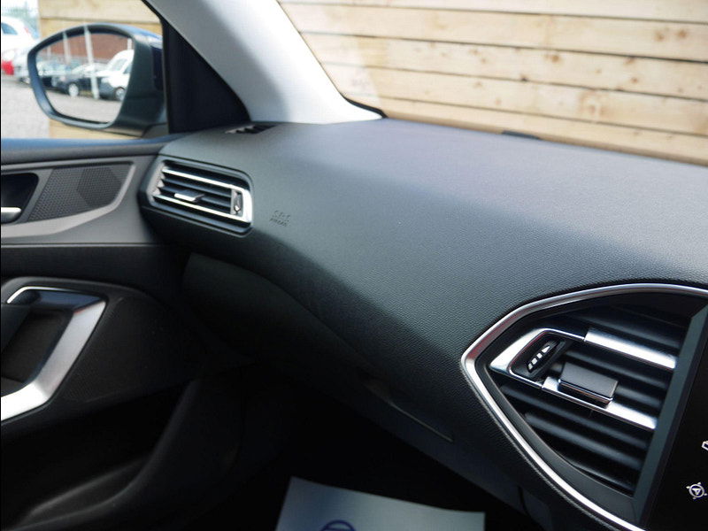 Peugeot 308 SW 1.6 HDi Allure Euro 5 (s/s) 5dr 5dr Manual 2025