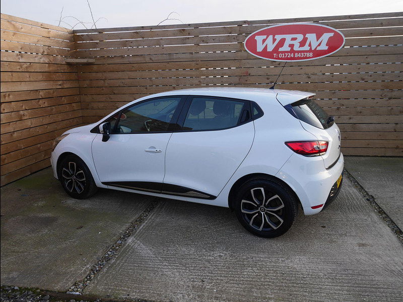 Renault Clio 0.9 TCe Play Euro 6 (s/s) 5dr 5dr Manual 2025