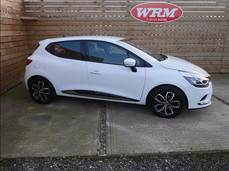 Renault Clio 0.9 TCe Play Euro 6 (s/s) 5dr 5dr Manual 2025