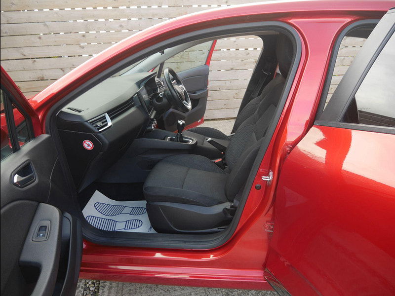Renault Clio 1.0 TCe Iconic Hatchback 5dr Petrol Manual Euro 6 (s/s) (100 ps) 5dr Manual 2025