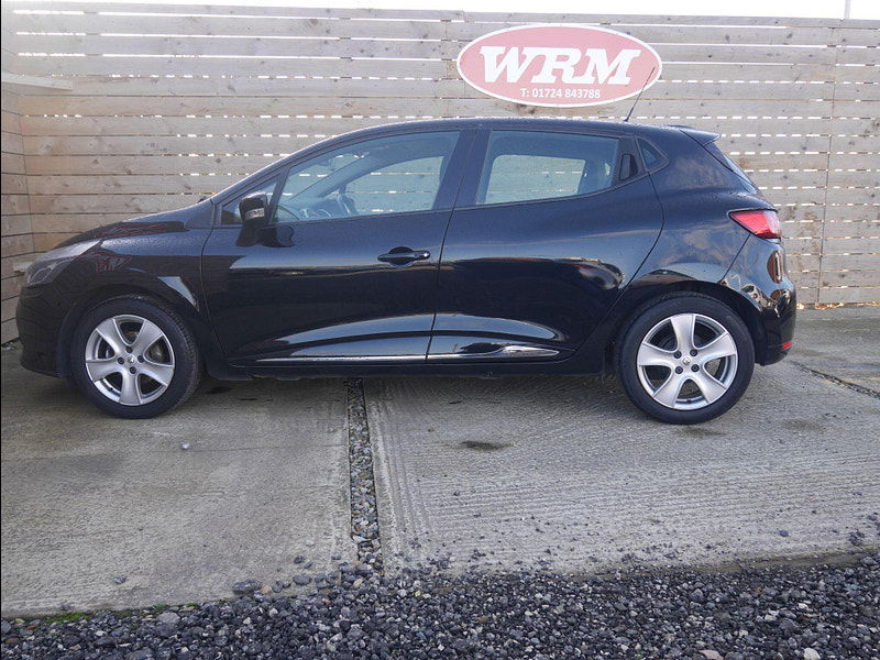 Renault Clio 1.2 16V Dynamique Nav Hatchback 5dr Petrol Manual Euro 6 (75 ps) 5dr Manual 2025