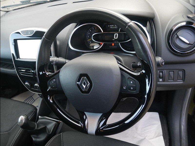 Renault Clio 1.2 16V Dynamique Nav Hatchback 5dr Petrol Manual Euro 6 (75 ps) 5dr Manual 2025