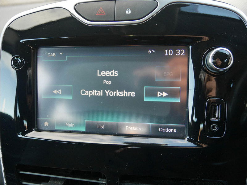 Renault Clio 1.2 16V Dynamique Nav Hatchback 5dr Petrol Manual Euro 6 (75 ps) 5dr Manual 2025