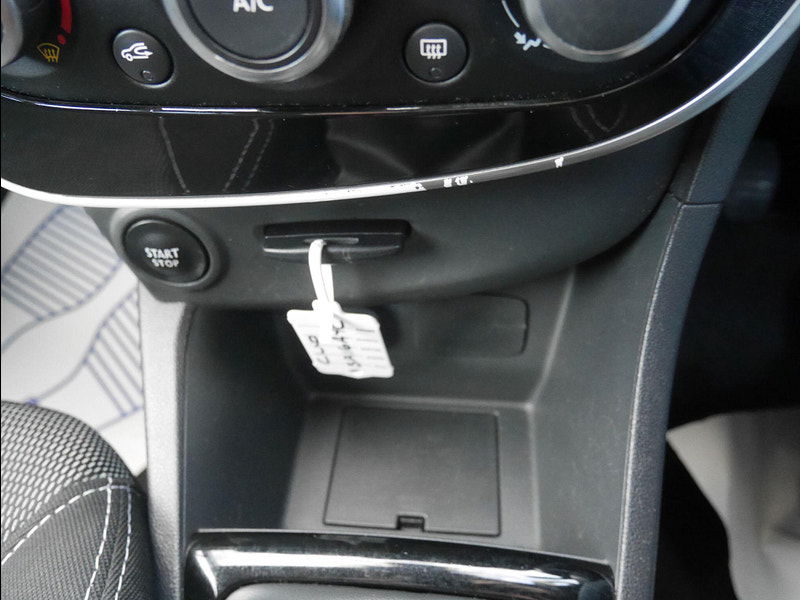 Renault Clio 1.2 16V Dynamique Nav Hatchback 5dr Petrol Manual Euro 6 (75 ps) 5dr Manual 2025