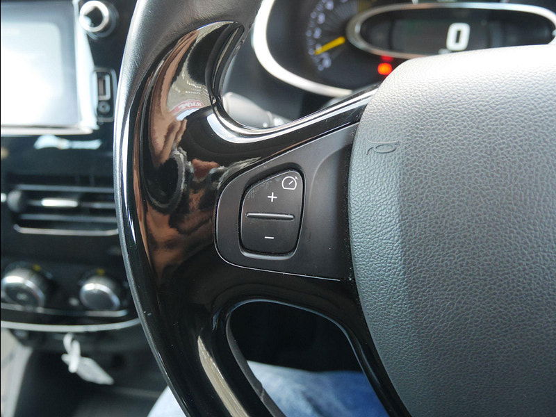 Renault Clio 1.2 16V Dynamique Nav Hatchback 5dr Petrol Manual Euro 6 (75 ps) 5dr Manual 2025